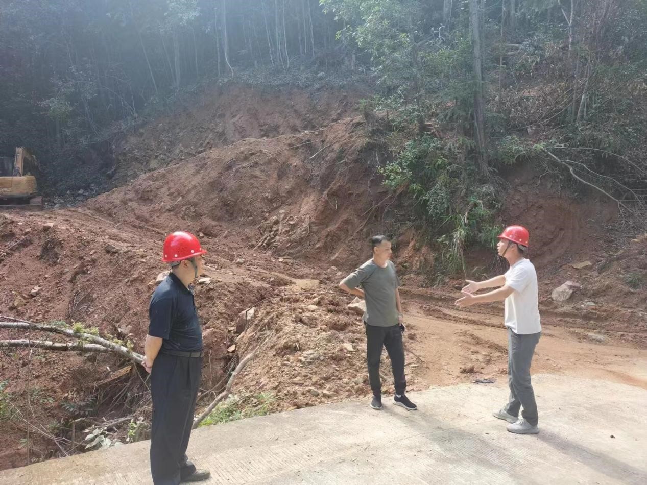  “百日鏖战” 齐心协力谱写产销新篇 ----福建pp电子网站木材产销百日攻坚行动